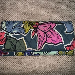 Trifold Vera Bradley wallet